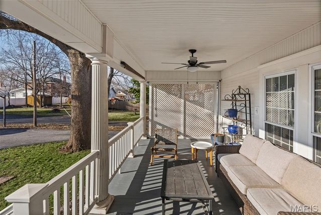 232 S 9th Street, Wood River, IL 62095