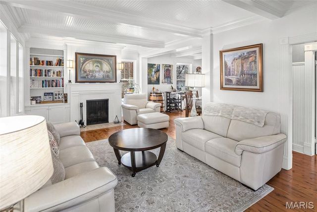 232 S 9th Street, Wood River, IL 62095