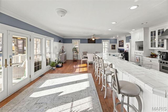 232 S 9th Street, Wood River, IL 62095