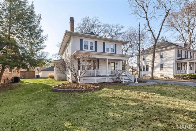 232 S 9th Street, Wood River, IL 62095