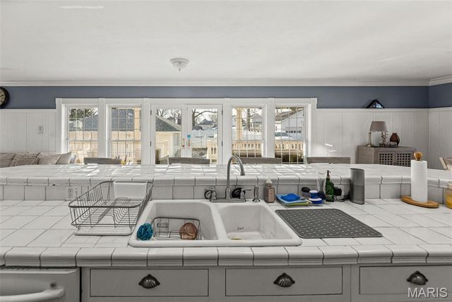 232 S 9th Street, Wood River, IL 62095