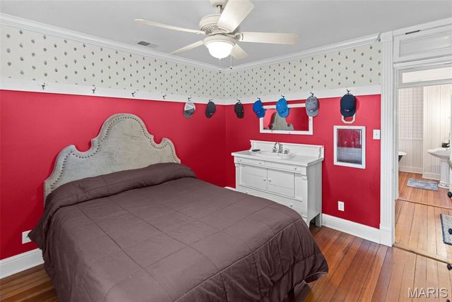 232 S 9th Street, Wood River, IL 62095