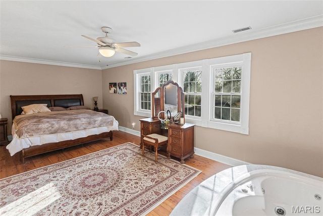 232 S 9th Street, Wood River, IL 62095