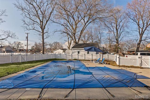 232 S 9th Street, Wood River, IL 62095