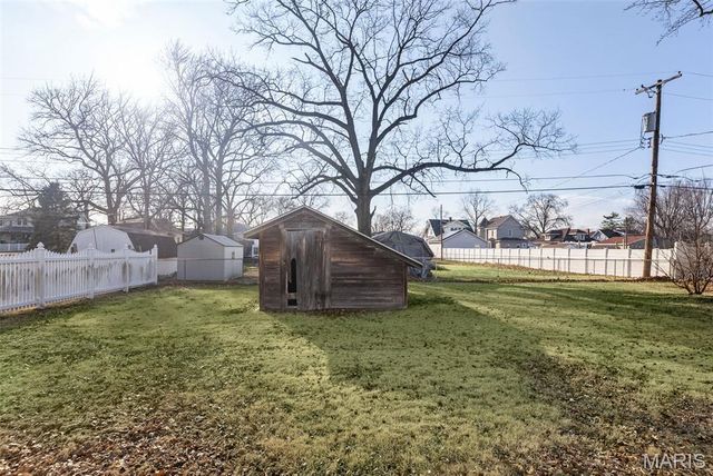 232 S 9th Street, Wood River, IL 62095