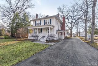 232 S 9th Street, Wood River, IL 62095