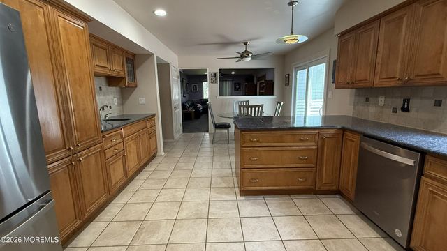 18 Erin Lane, Old Bridge, NJ 08857