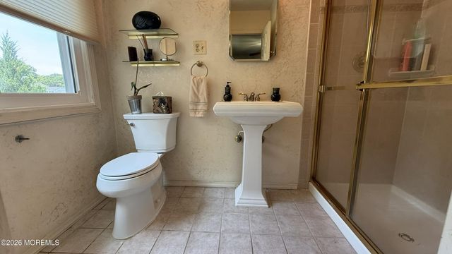 18 Erin Lane, Old Bridge, NJ 08857