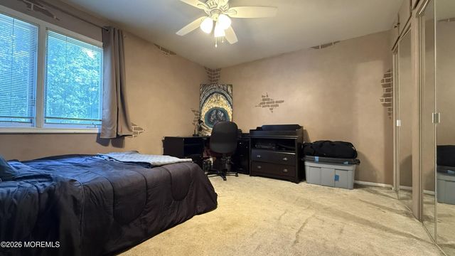 18 Erin Lane, Old Bridge, NJ 08857