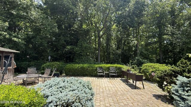 18 Erin Lane, Old Bridge, NJ 08857