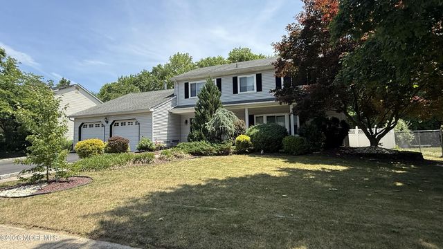 18 Erin Lane, Old Bridge, NJ 08857