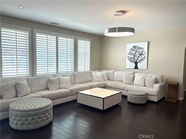 20420 Via Urbino, Porter Ranch, CA 91326