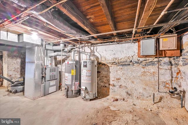 153 N BROAD ST, Lancaster, PA 17602