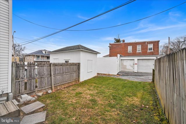 153 N BROAD ST, Lancaster, PA 17602