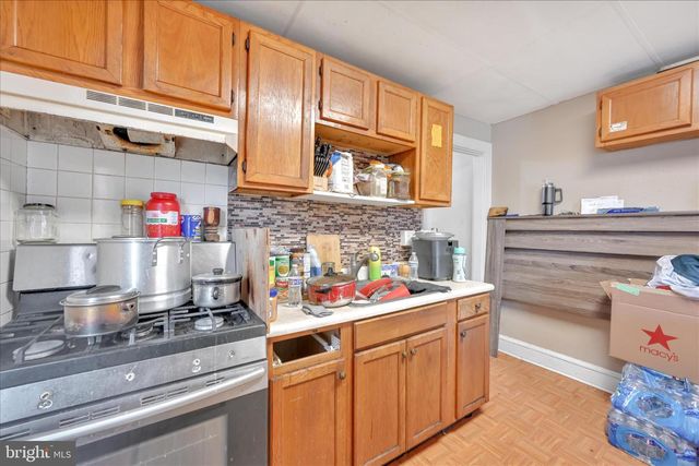 153 N BROAD ST, Lancaster, PA 17602