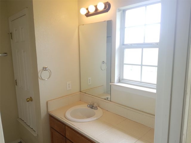 309 S Blue Jay Court, Weatherford, TX 76088