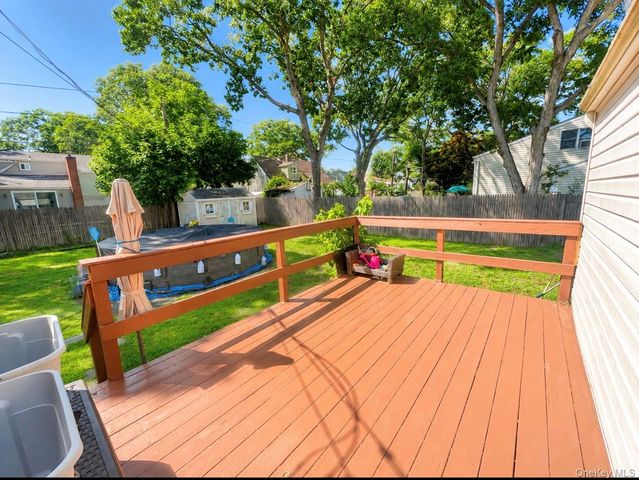 16 Belair Road, Selden, NY 11784