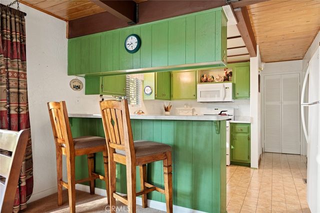 27390 Oakwood, Lake Arrowhead, CA 92352