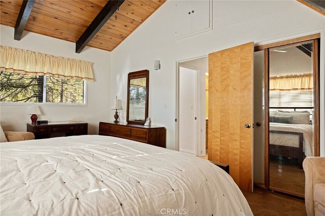 27390 Oakwood, Lake Arrowhead, CA 92352