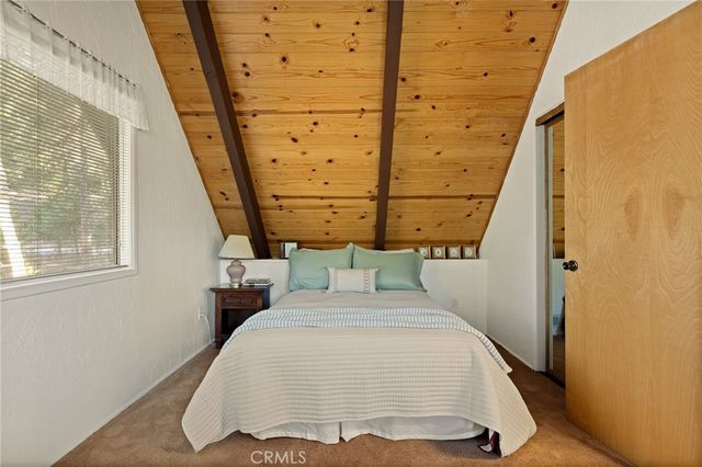 27390 Oakwood, Lake Arrowhead, CA 92352