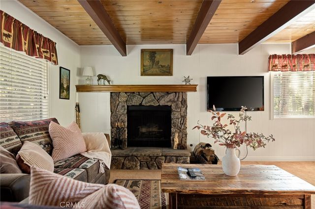 27390 Oakwood, Lake Arrowhead, CA 92352