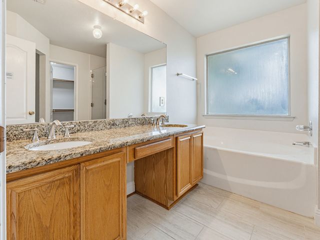 464 Maplegrove Road, Cedar Hill, TX 75104