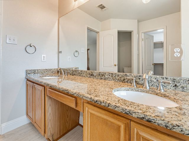 464 Maplegrove Road, Cedar Hill, TX 75104