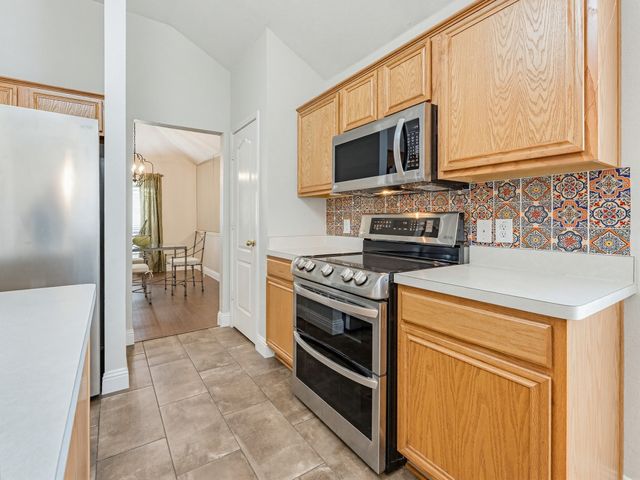 464 Maplegrove Road, Cedar Hill, TX 75104