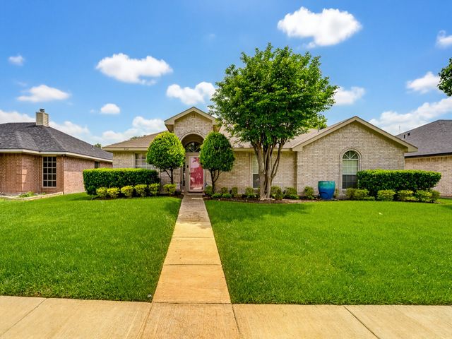 464 Maplegrove Road, Cedar Hill, TX 75104