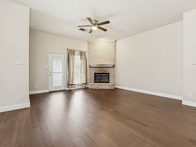 464 Maplegrove Road, Cedar Hill, TX 75104