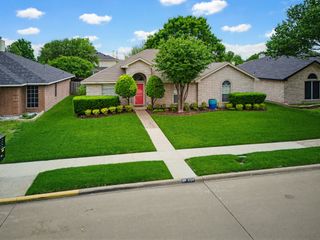464 Maplegrove Road, Cedar Hill, TX 75104