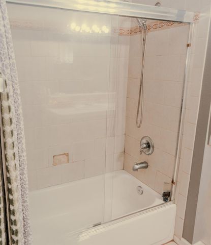 325 E Cortland Avenue N, Fresno, CA 93704