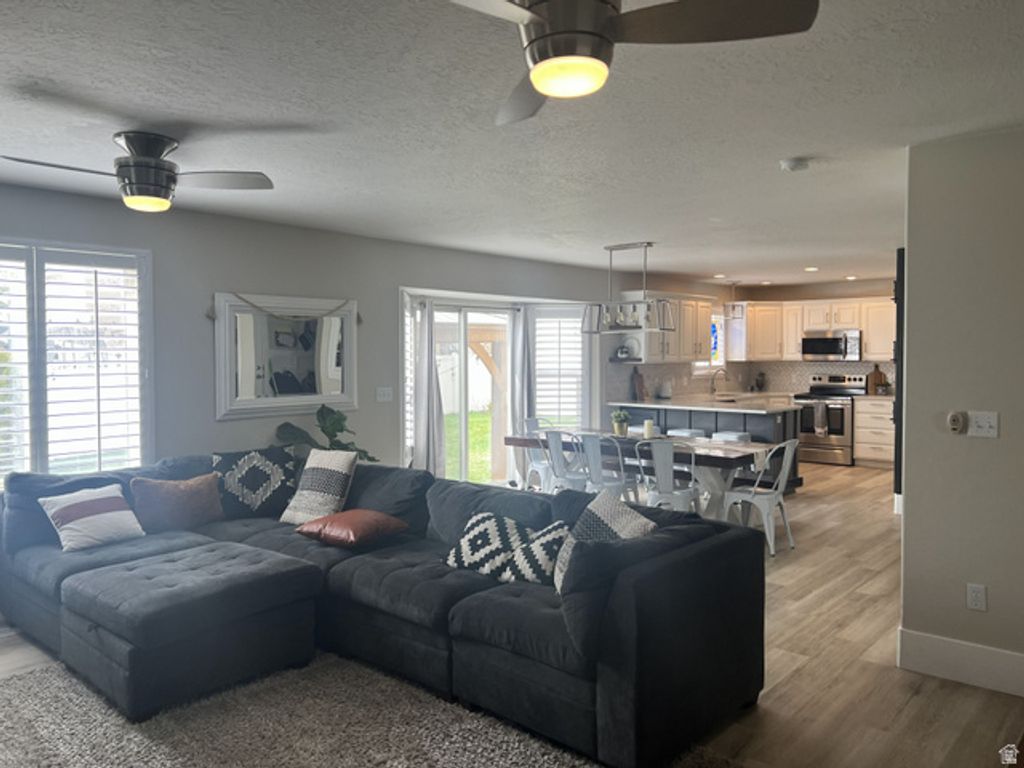951 N RATTLER RD, Saratoga Springs, UT 84045