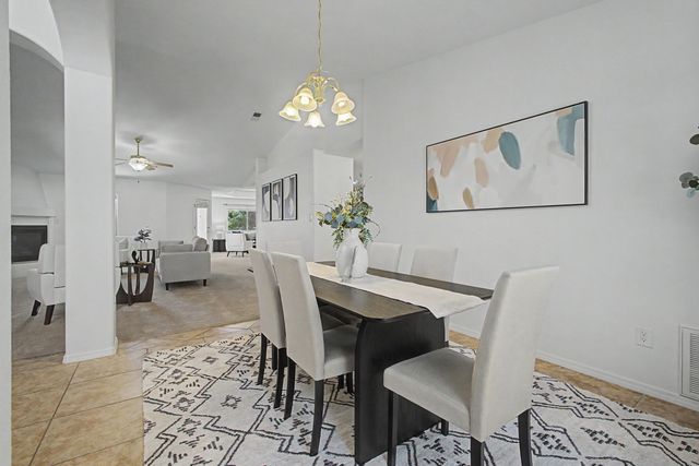 936 Loma Pinon Loop NE, Rio Rancho, NM 87144