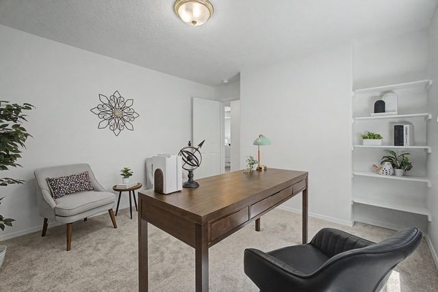 936 Loma Pinon Loop NE, Rio Rancho, NM 87144