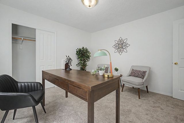 936 Loma Pinon Loop NE, Rio Rancho, NM 87144