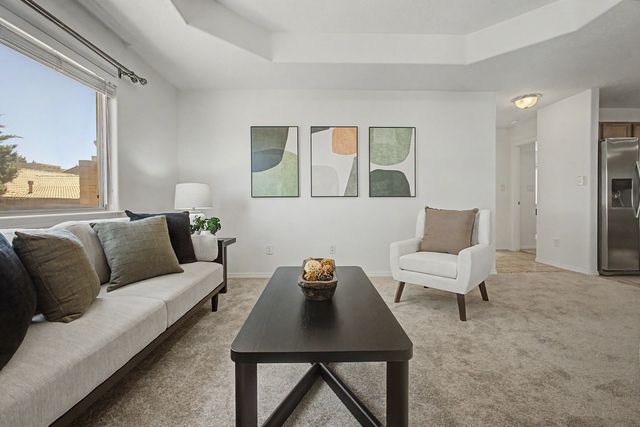 936 Loma Pinon Loop NE, Rio Rancho, NM 87144