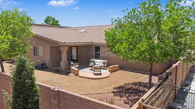 936 Loma Pinon Loop NE, Rio Rancho, NM 87144