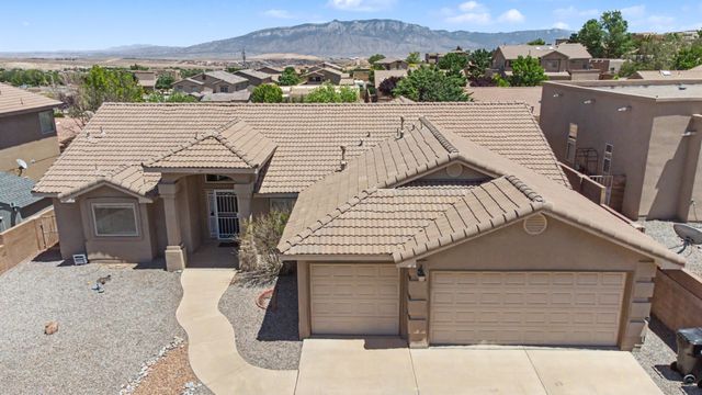 936 Loma Pinon Loop NE, Rio Rancho, NM 87144