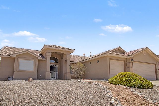 936 Loma Pinon Loop NE, Rio Rancho, NM 87144