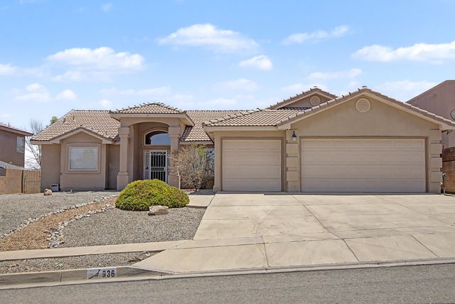 936 Loma Pinon Loop NE, Rio Rancho, NM 87144
