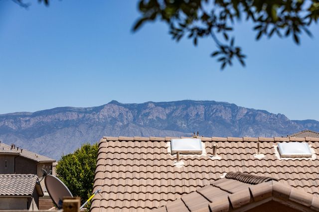936 Loma Pinon Loop NE, Rio Rancho, NM 87144