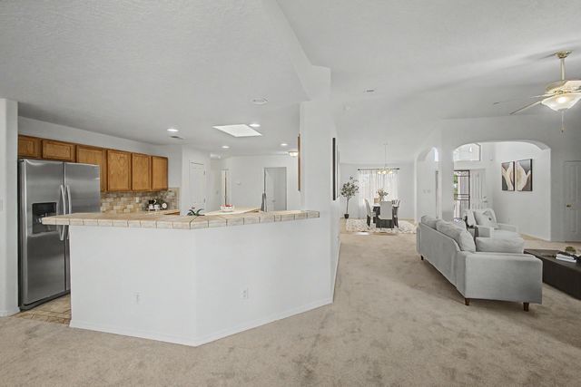 936 Loma Pinon Loop NE, Rio Rancho, NM 87144