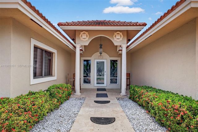 317 S Riverside Dr, Pompano Beach, FL 33062