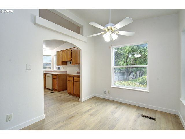 10400 Ne 72ND Ave 1, Vancouver, WA 98686