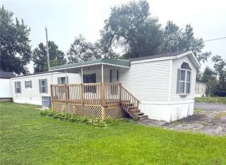 26240 Broadway Ave #21, Oakwood Village, OH 44146