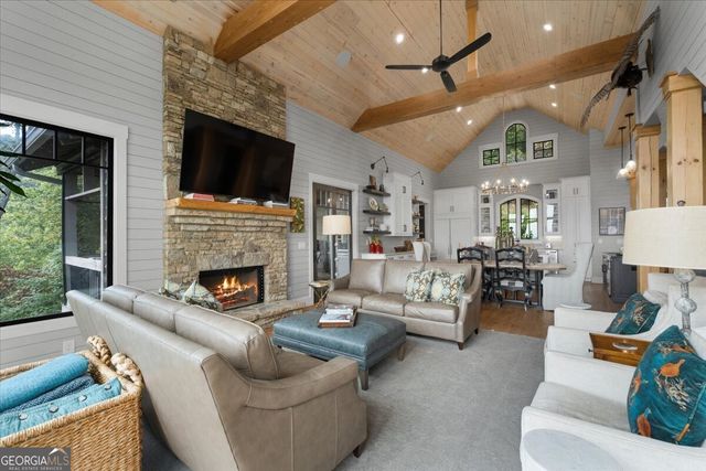 207 Utana Bluffs Trail, Ellijay, GA 30540