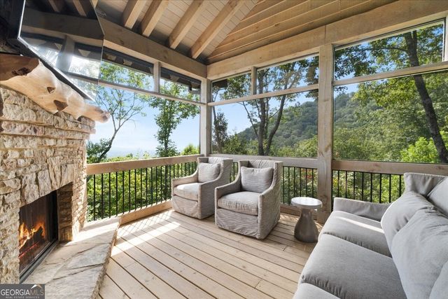 207 Utana Bluffs Trail, Ellijay, GA 30540