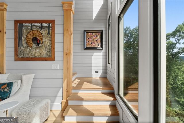 207 Utana Bluffs Trail, Ellijay, GA 30540