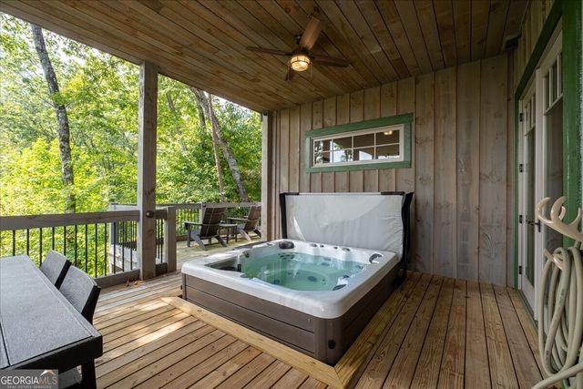 207 Utana Bluffs Trail, Ellijay, GA 30540